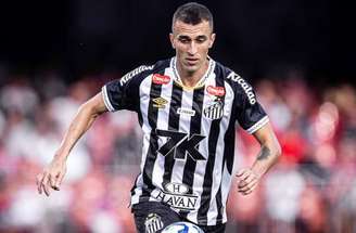 Volante do Santos lamenta derrota pelo Paulistão –