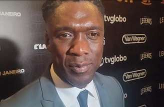 Seedorf ao lado de Romário durante o lançamento do World Legends Cup –