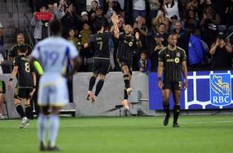 Everaldo recebe críticas constantes da torcida do Fluminense –
