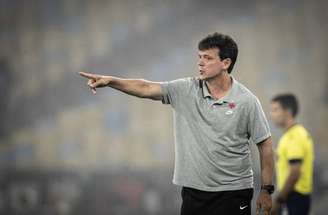 Comandante sofre constantes críticas por substituições erradas no Vasco –