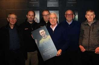 Placa em homenagem ao português –