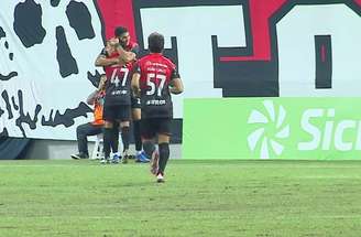 Athletico-PR e Foz do Iguaçu se enfrentaram pelo duelo de ida das quartas de final do Campeonato Paranaense –