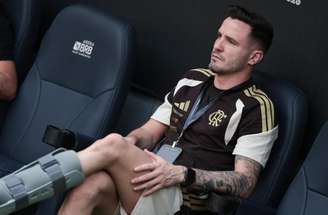 Saúl viajou com a delegação do Flamengo para final da Supercopa Rei –