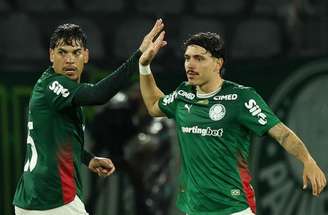 Flaco López em ação no triunfo do Palmeiras sobre o Vitória –