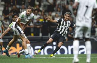 Renan Lodi faz belo gol para o Galo. Mas seu time fica nisso, leva um gol e,no fim,1 a 1. 