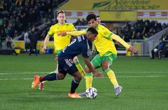 Sulc anota o gol solitário da vitória do Lyon no Stade de la Beaujoire –