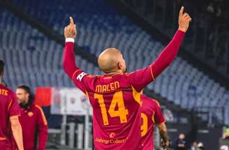 Com dois de Malen, Roma volta a vencer pela Serie A –