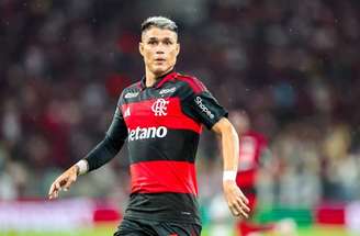 Luiz Araújo segue nos planos do Flamengo e é considerado uma peça importante –