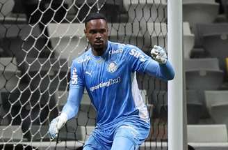 Duelo entre Corinthians e Palmeiras ficou marcado por lances quentes –