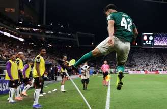 Flaco López marcou o gol da vitória do Palmeiras contra o Corinthians –