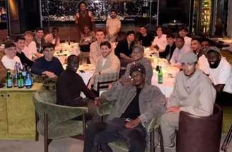 Registros da noite do astro nas redes sociais –