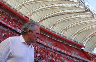 Abel Braga ficará cinco partidas sem entrar no vestiário do Inter em dias de jogo – Divulgação/Internacional