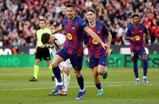 Lewandowski vira alvo do mercado e posterga definição sobre próximo passo da carreira –