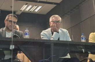 Carlo Ancelotti no camarote do Nilton Santos –