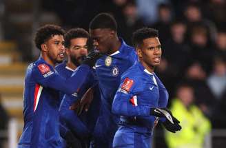 Momento do gol olímpico marcado por Pedro Neto –