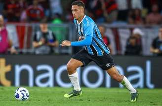 Noriega em campo pelo Grêmio no Brasileirão 2025 –