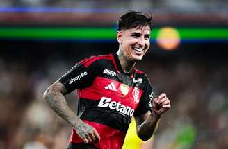 Pulgar comemora gol que classificou o Flamengo contra o Botafogo –