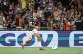 Guilherme Arana sofreu entorse no tornozelo esquerdo durante treino no CT Carlos Castilho –