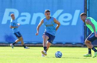 Monsalve durante treinamento do Grêmio –