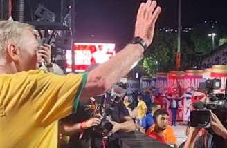 Técnico em um dos dias de desfile das escolas de samba do Rio –