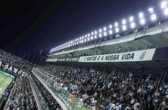 Torcida do Santos marcou presença na Vila Belmiro durante a primeira fase do Paulistão – Fotos: Reinaldo Campos/ Santos F.C.