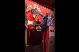 Taça da Copa do Mundo na CBF –