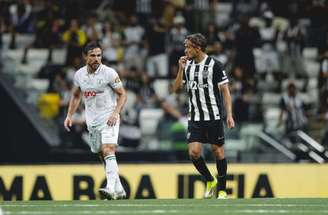 Scarpa cobra milhões de Willian Bigode na Justiça –