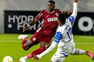 Zouma poderá assinar com o Vasco ou qualquer outro clube fora da janela, pois rescindiu antes do término do período de contratações  –