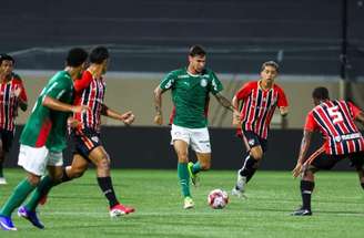 Palmeiras luta até o fim e evita derrota que parecia iminente.  Fotos: Fabio Menotti / Palmeiras