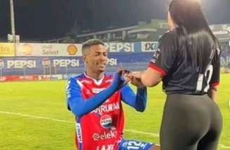 Quirós pede a namorada em casamento mas relação não dura muito –