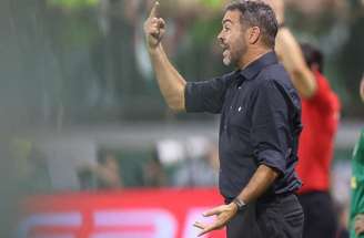 Comandante português conquistou a Libertadores e o Campeonato Brasileiro com o Botafogo em 2024 –