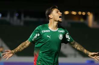 Érick Belé cobrou pênalti e ajudou o Palmeiras na vitória sobre o Athletico pelo Brasileirão sub-20 – Fotos: Fabio Menotti / Palmeiras