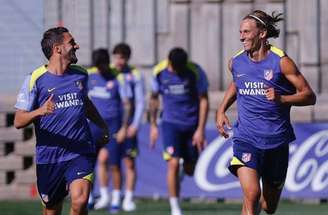 Jogadores do Barcelona durnate treinamento da equipe –