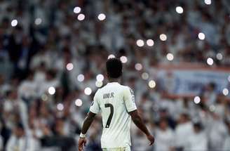 Vini Jr em ação com a camisa do Real Madrid na Champions –