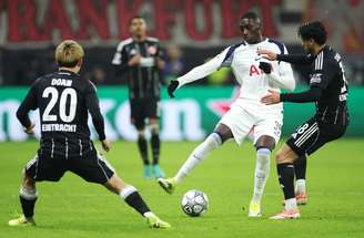 Incidentes foram registrados no jogo do Tottenham contra o Eintracht Frankfurt, na Champions League –