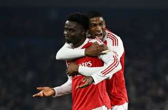 Arsenal não joga bem, mas sai de Brighton com os três pontos –