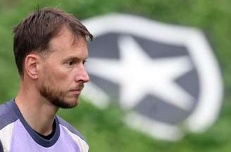 Neto perdeu espaço no Botafogo e considera a saída –