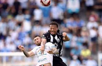 Londrina e Operário travaram duelo emocionante no Estádio do Café. No fim, a festa foi alvinegra –