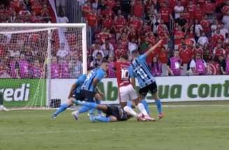 Barcellos detonou a arbitragem do Gre-Nal –