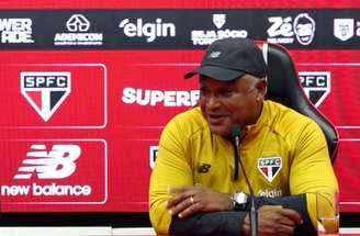 Roger busca ganhar confiança da torcida –