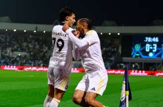 Jogadores do Al Nassr festejam um dos gols na fácil vitória sobre o Al Khaleej – Foto; Reprodução / Al Nassr