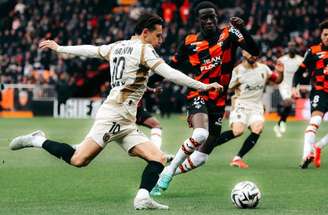 Bamba Dieng foi um dos destaques da vitória do Lorient sobre o Lens –