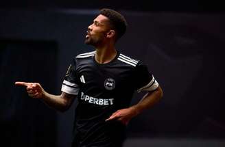 Falcão converteu mais um pênalti na Kings League –