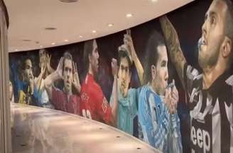 Coleção de troféus e até totó da Bombonera está entre os destaques –