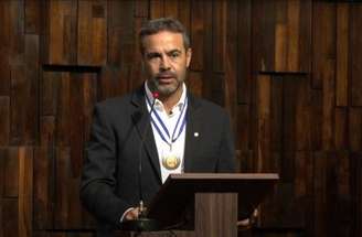 Com a demissão de Tite, Wesley Carvalho assume temporariamente a comissão técnica da Raposa –