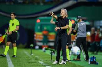 Grêmio sai atrás e busca empate com a Chapecoense –