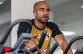 Lucas se machucou durante o duelo contra o Atlético-MG –