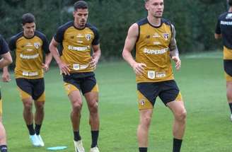 Atletas que não começaram jogando contra o Galo foram a campo nesta sexta-feira –