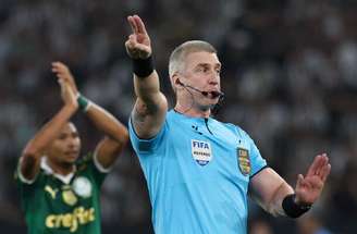 São Paulo ficou na bronca com a arbitragem do último Choque-Rei do Brasileirão –