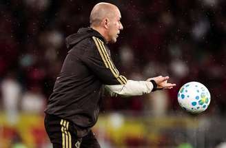 Leo Ortiz celebra o seu gol, o primeiro do Flamengo sobre o Remo.
